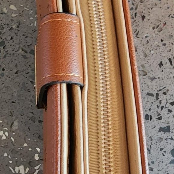 Ladies Wallet - Picture 4 of 5